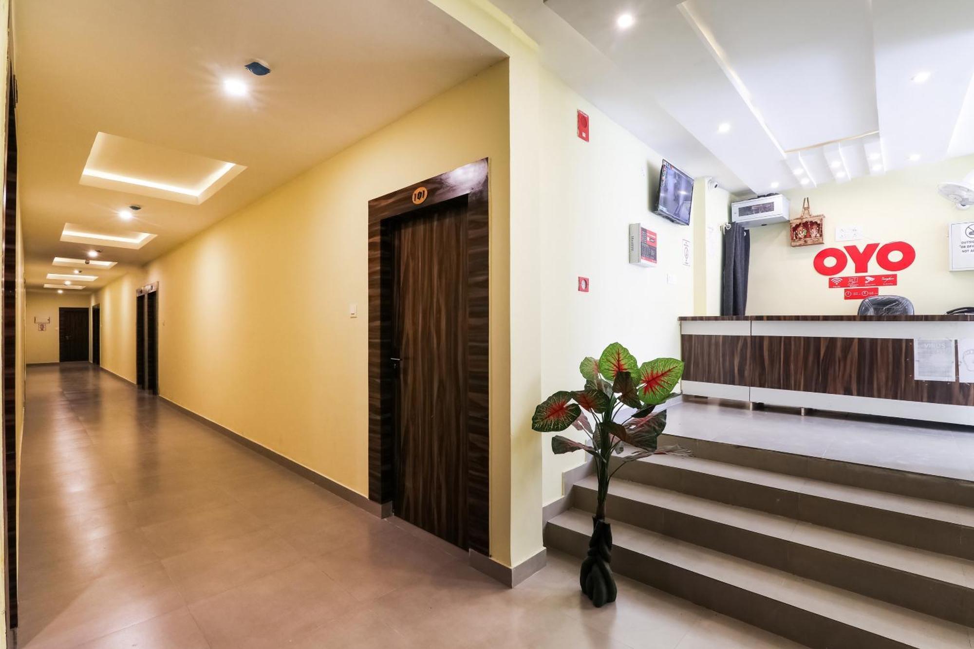 Collection O Sr Inn Chinhat Dış mekan fotoğraf
