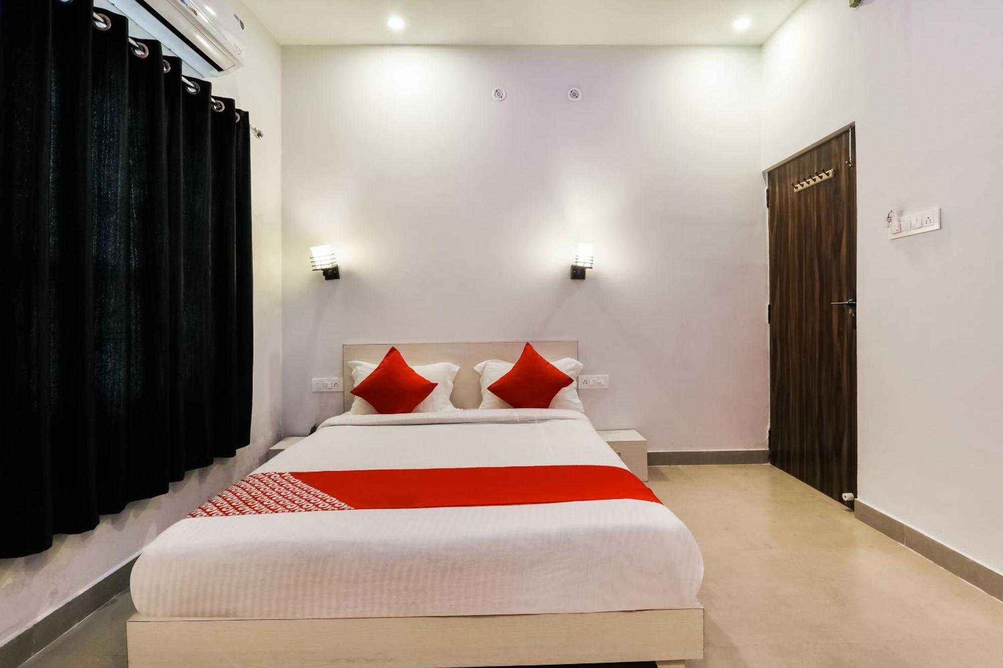 Collection O Sr Inn Chinhat Dış mekan fotoğraf